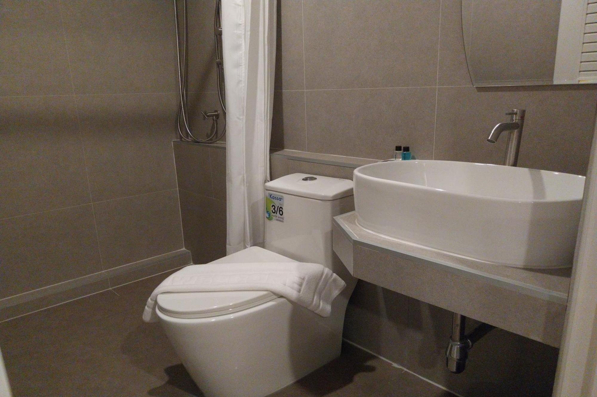 Ployburi Boutique Hotel Chanthaburi Exterior photo